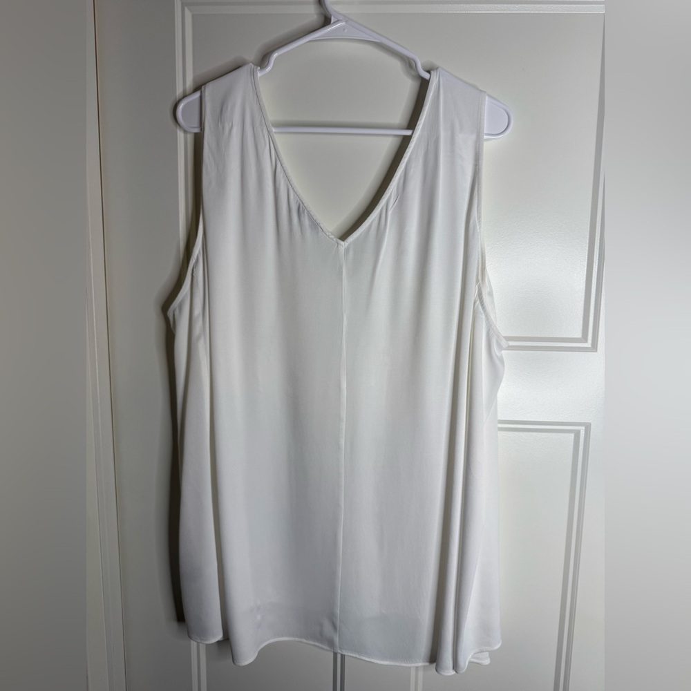 Women’s Nordstrom V-Neck Tank Tops - Black and White, 4X - Picture 6 of 16